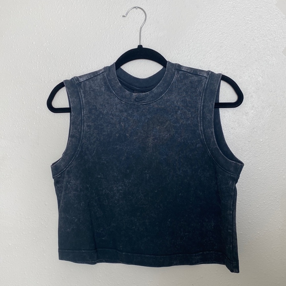 Nike crop